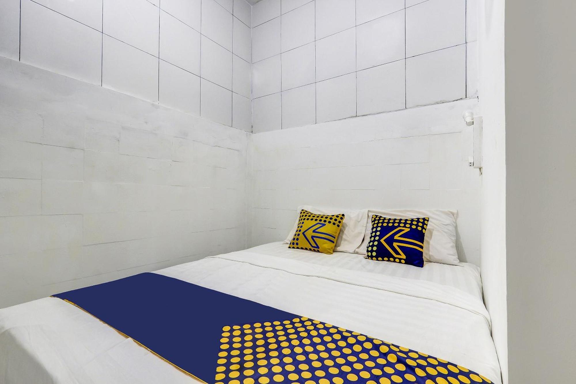 Spot On 90780 Gang Tengah Homestay Syariah Semarang Exterior photo